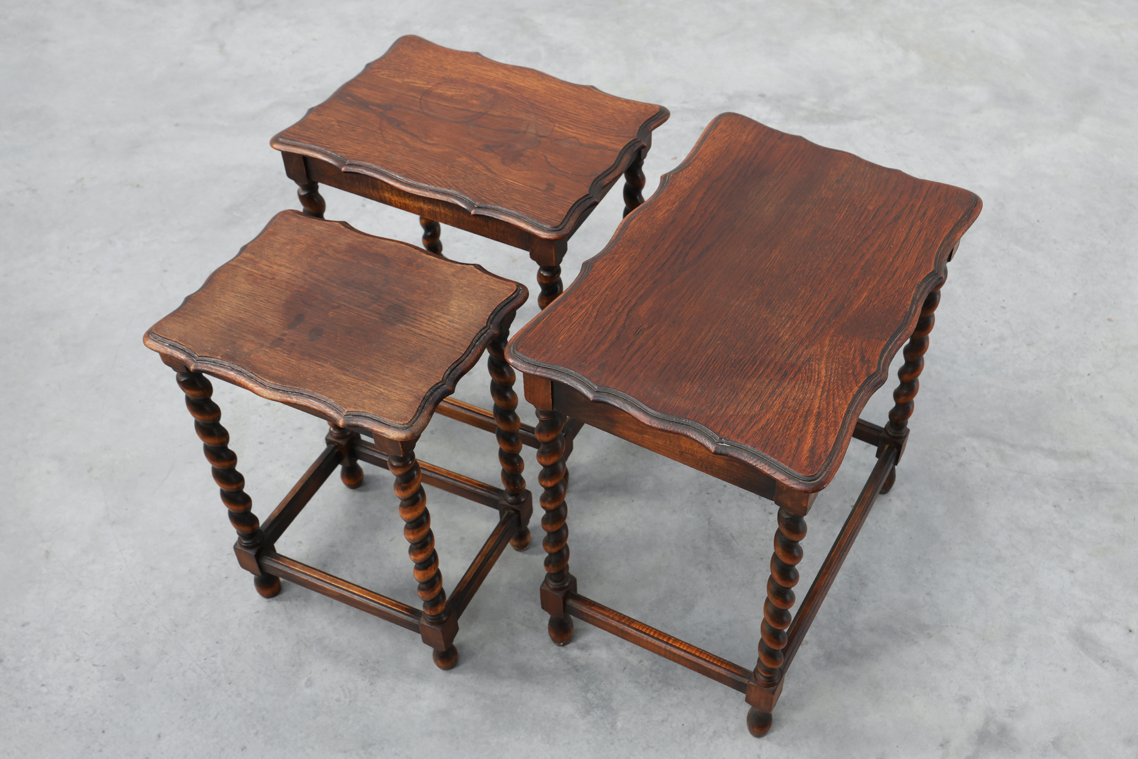 Set of Three Oak Barley Twist Nesting Tables, England, circa 1900thumbnail